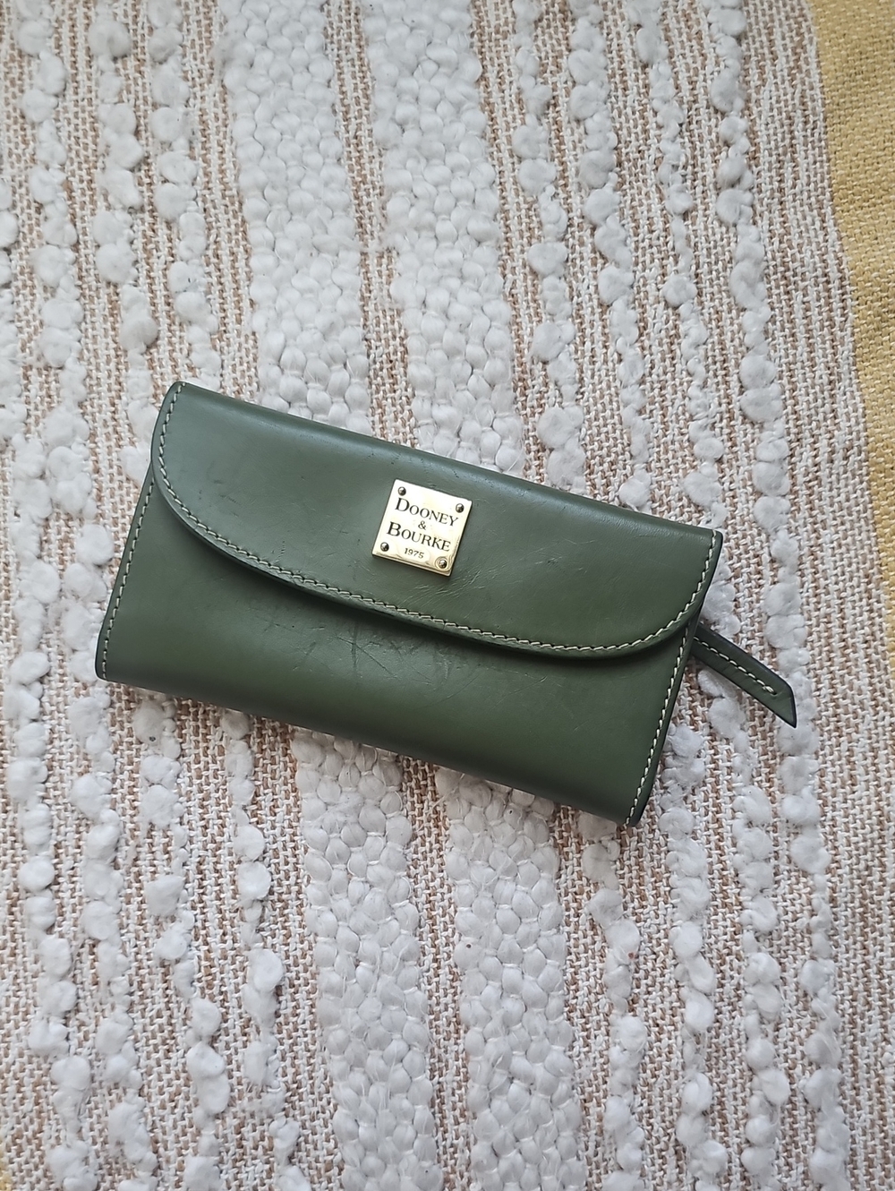 Dooney & Bourke Alto Continental Green Leather Flap Wallet